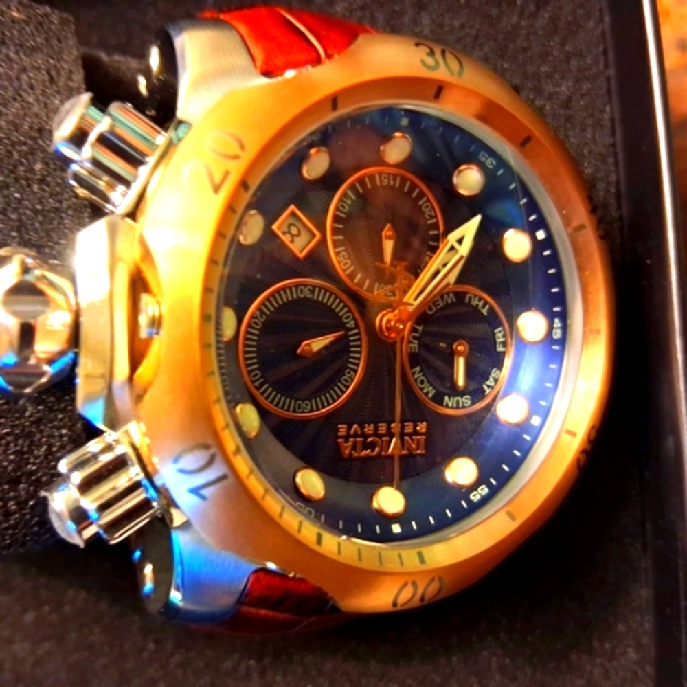 New Invicta Elegant Reserve Venom Chronograph Watch - Picture 9 of 9